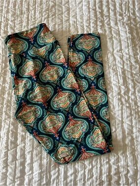 LuLaRoe Navy/Teal Paisley Print Leggings